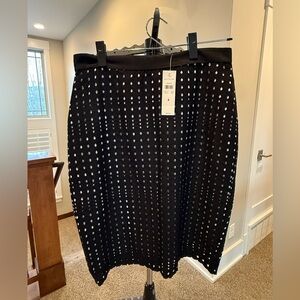 Ann Taylor cut out Polka Dot Skirt black with off white liner size 6